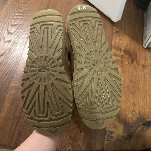 UGG Suede Classic Short Boot Medium Chestnut Brown Size 7 - Picture 5 of 8